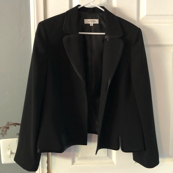 Blazer - Picture 1 of 5